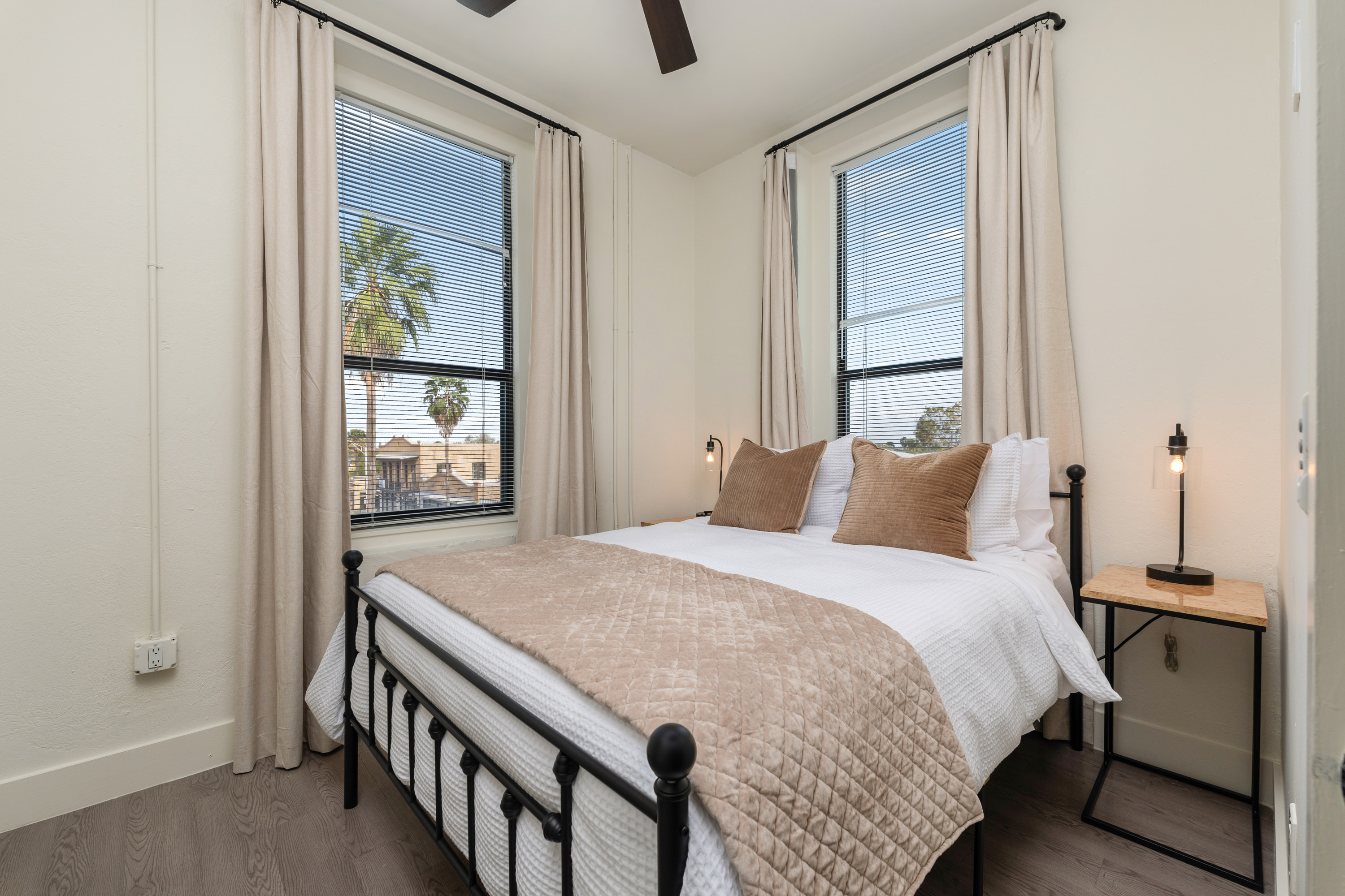 11th & Adams interior