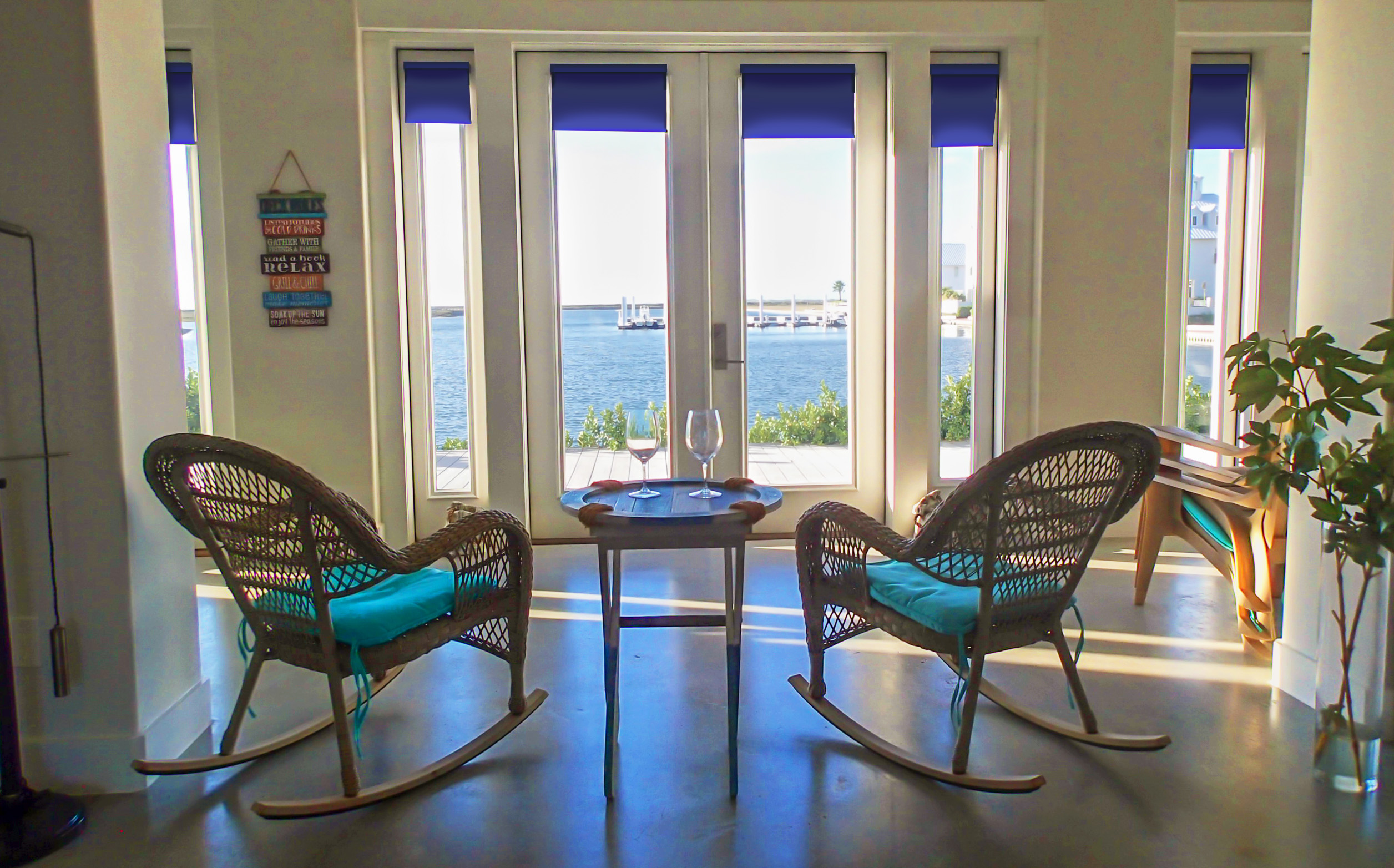 Sitting nook with rocking chairs and lagoon view